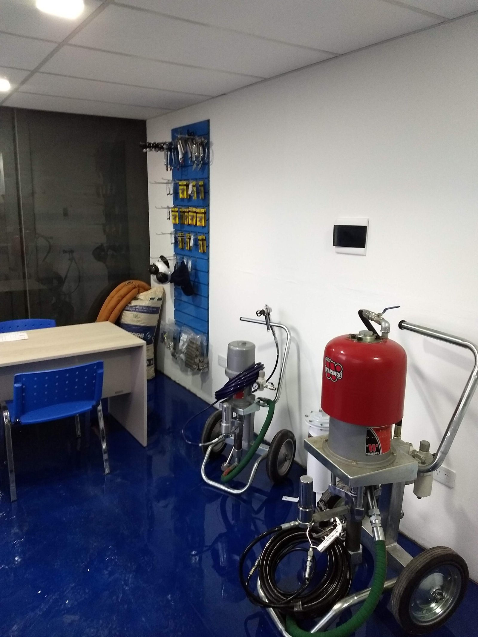 Equipo Airless para obras industriales y Oil & Gas
